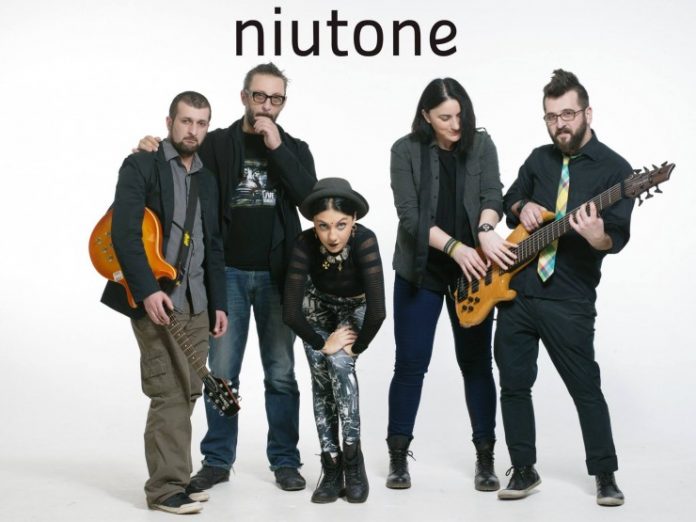 1436359522516686-1