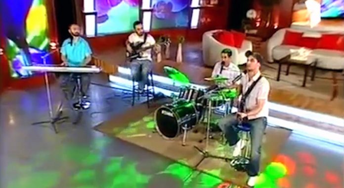 BG-TONES.mp4_snapshot_01.21