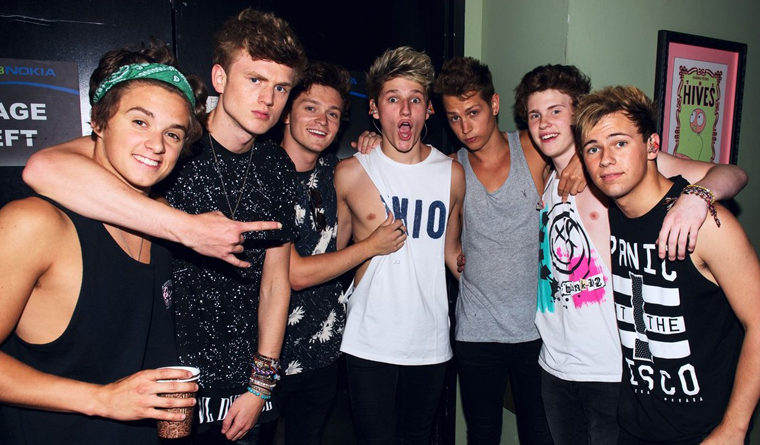 Girls-On-TV-Live-in-Los-Angeles-Featuring-The-Janoskians