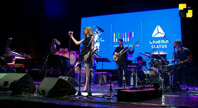 JAZZ-FEST-DAXURVA.mp4_snapshot_01.15