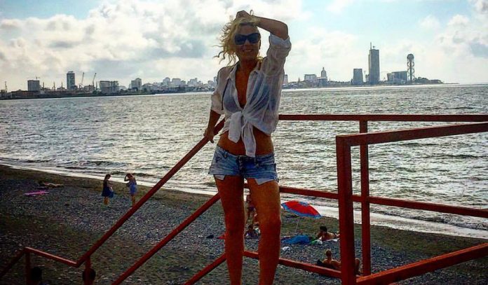 Yuna-Shapatava-Batumi-GEORGIA-tani