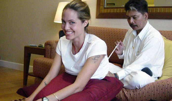 angelina-jolie-tattoo-tiger-copy-copy