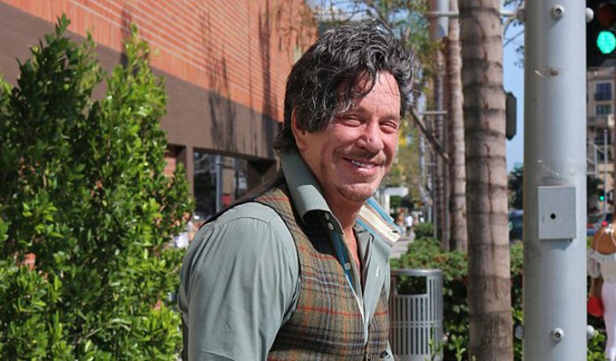 mickey-rourke-main