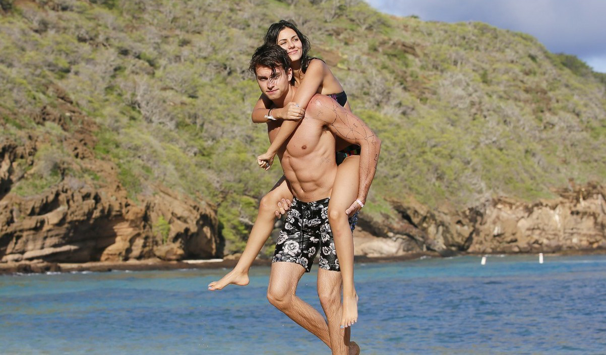 victoria-justice-pierson-fode-look-so-happy-vacation-18-copy